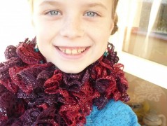 Rudý oválný přívěsek nerez řetízek