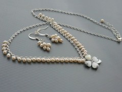 Rudý oválný přívěsek nerez řetízek