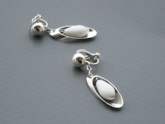 Rudý oválný přívěsek nerez řetízek