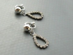 Rudý oválný přívěsek nerez řetízek