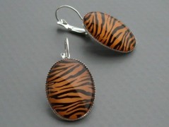 Rudý oválný přívěsek nerez řetízek