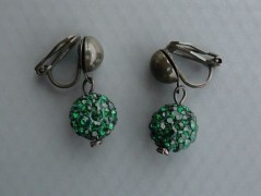 Rudý oválný přívěsek nerez řetízek