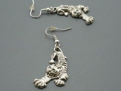 Rudý oválný přívěsek nerez řetízek