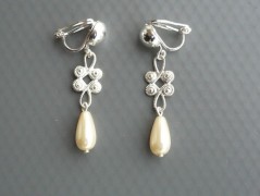 Rudý oválný přívěsek nerez řetízek