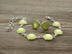 Rudý oválný přívěsek nerez řetízek