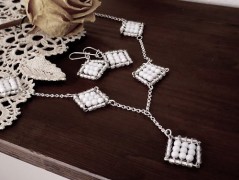 Rudý oválný přívěsek nerez řetízek