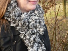 Rudý oválný přívěsek nerez řetízek