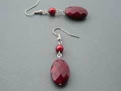 Rudý oválný přívěsek nerez řetízek