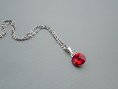 Rudý oválný přívěsek nerez řetízek