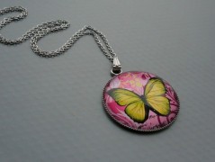 Rudý oválný přívěsek nerez řetízek