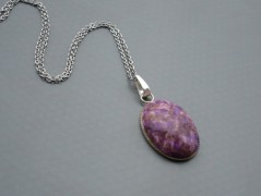 Rudý oválný přívěsek nerez řetízek