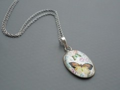 Rudý oválný přívěsek nerez řetízek