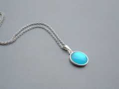 Rudý oválný přívěsek nerez řetízek