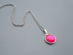 Rudý oválný přívěsek nerez řetízek