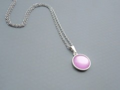 Rudý oválný přívěsek nerez řetízek