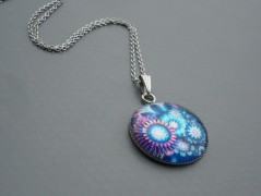 Rudý oválný přívěsek nerez řetízek