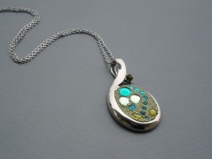 Rudý oválný přívěsek nerez řetízek