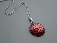 Rudý oválný přívěsek nerez řetízek