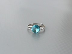 Rudý oválný přívěsek nerez řetízek