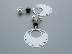 Rudý oválný přívěsek nerez řetízek