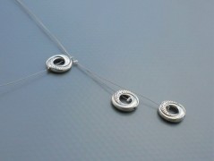 Rudý oválný přívěsek nerez řetízek