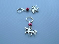 Rudý oválný přívěsek nerez řetízek