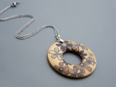 Rudý oválný přívěsek nerez řetízek