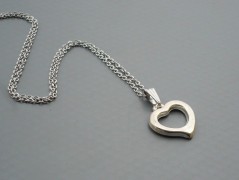 Rudý oválný přívěsek nerez řetízek