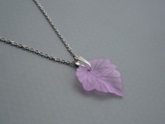 Rudý oválný přívěsek nerez řetízek