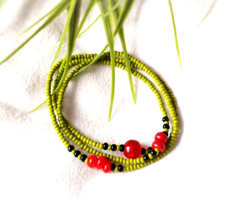 Vodní meloun - dámský náramek červená náramek zelená černá léto meloun dovolená náramek z korálků melounový korálkový náramek náramek na pružence dámský náramek pruženkový náramek 