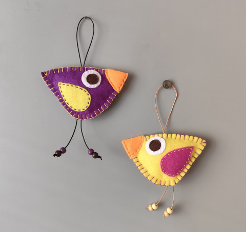 Barevní ptáčci z filcu III. dekorace pták ptáček jarní jaro ptáčci filc pověsit plsť zavěsit velikooce 