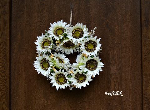 věnec ,,slunečnice bílé,,.. domov dekorace slunečnice věnec bílé bílý chata na dveře slunečnicový pozdní léto origináůní 
