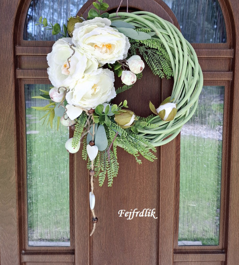 když je miluješ.. :) dekorace zelený věneček pivoňky bílozelená na dveře trvanlivý pivoňkový 