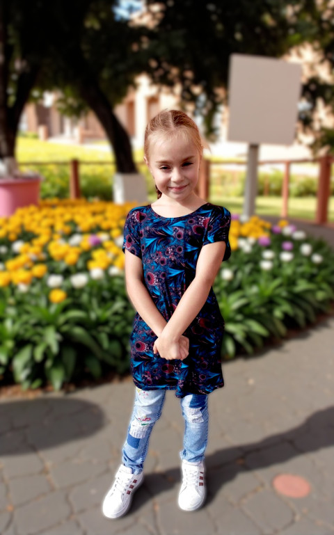 Dětské šaty pírka 116 