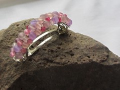 Černý saténový kvítek