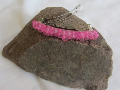 Černý saténový kvítek