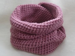 Černý saténový kvítek