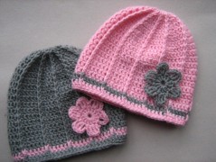 Černý saténový kvítek