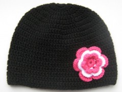 Černý saténový kvítek