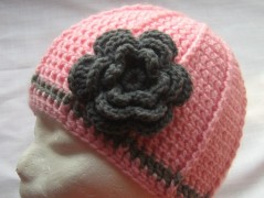 Černý saténový kvítek