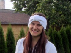 Černý saténový kvítek