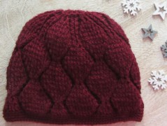 Černý saténový kvítek