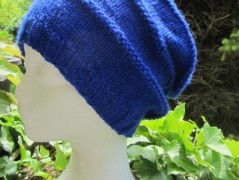 Černý saténový kvítek