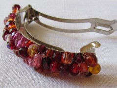 Černý saténový kvítek