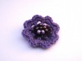 háčkovaná brož, malá, fialová