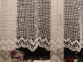záclona s puntíky
