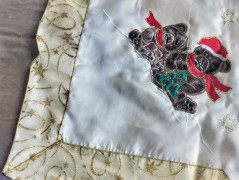 Háčkovaná dečka na stůl