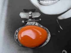 Náhrdelník, Orange