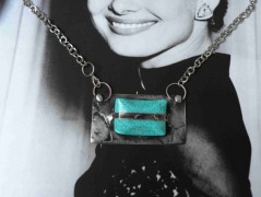 Náhrdelník, Orange