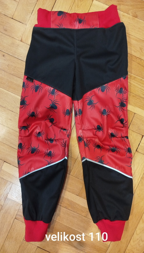 Soft kalhoty plné pavoučků kalhoty softschel 